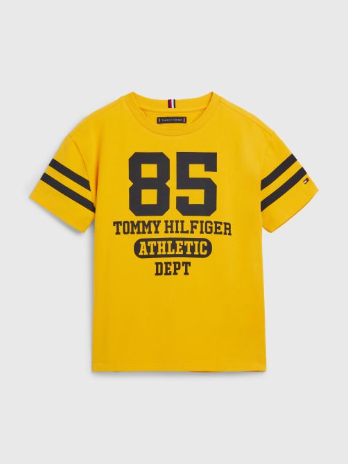 تيشيرت مزين بالشعار