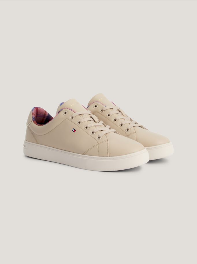 Tommy hilfiger essential leather on sale trainers