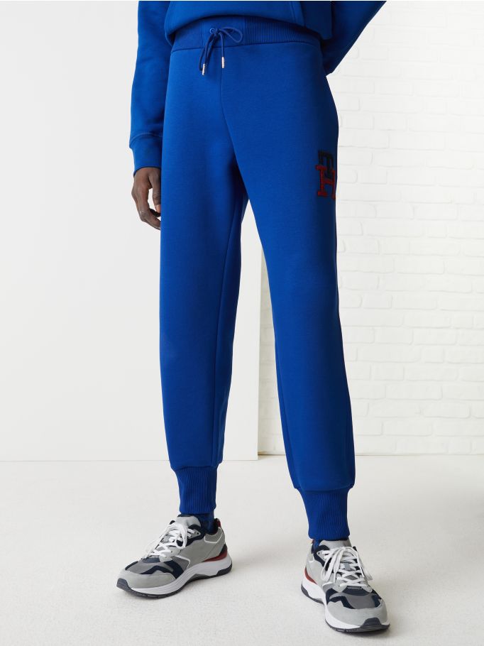 Tommy hilfiger monogram discount cuffed leg joggers