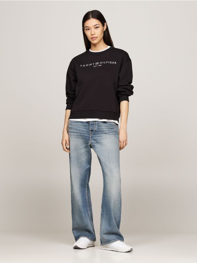 Crew neck logo sweatshirt hot sale