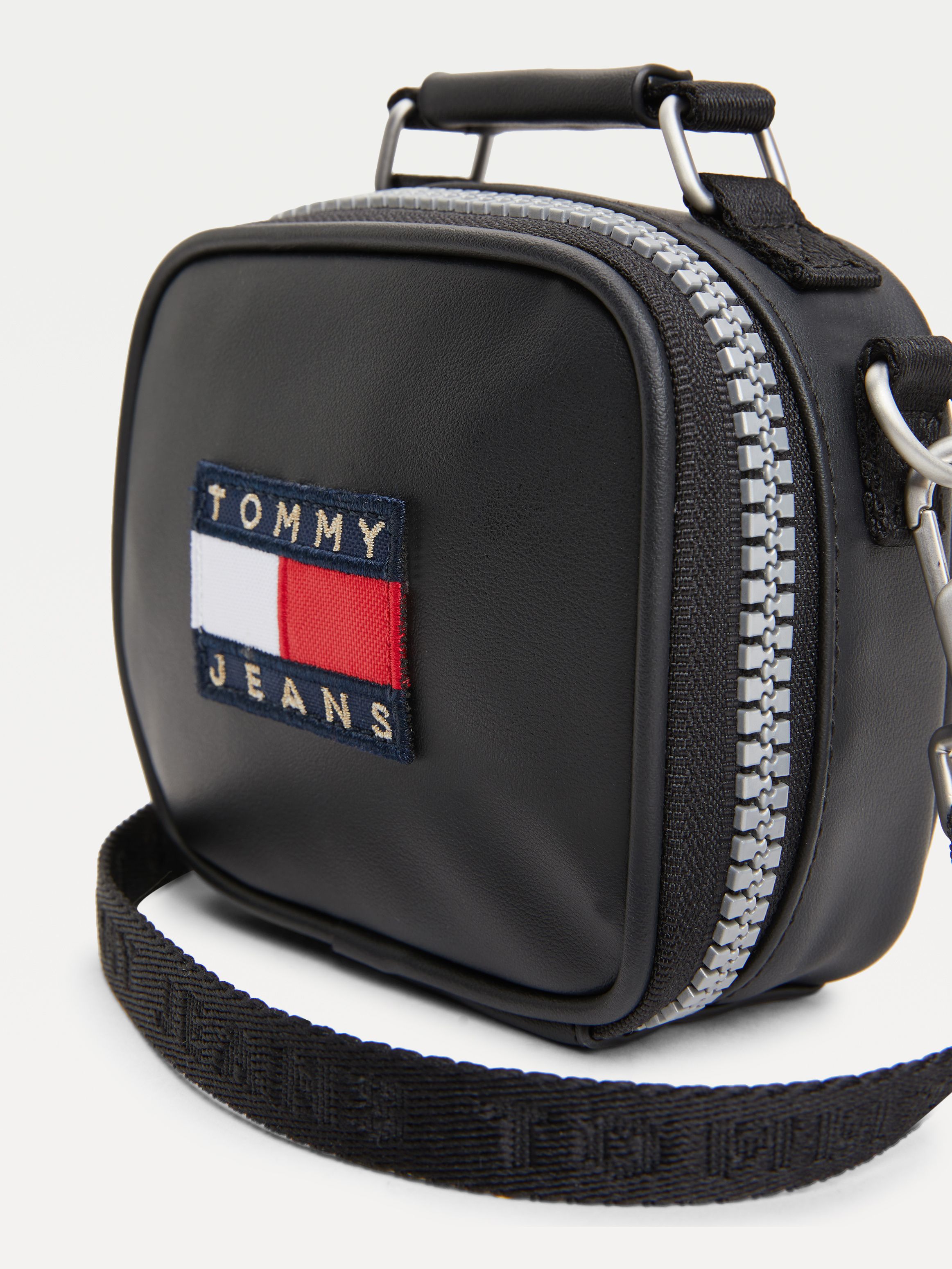 Tommy Badge Nano Bag