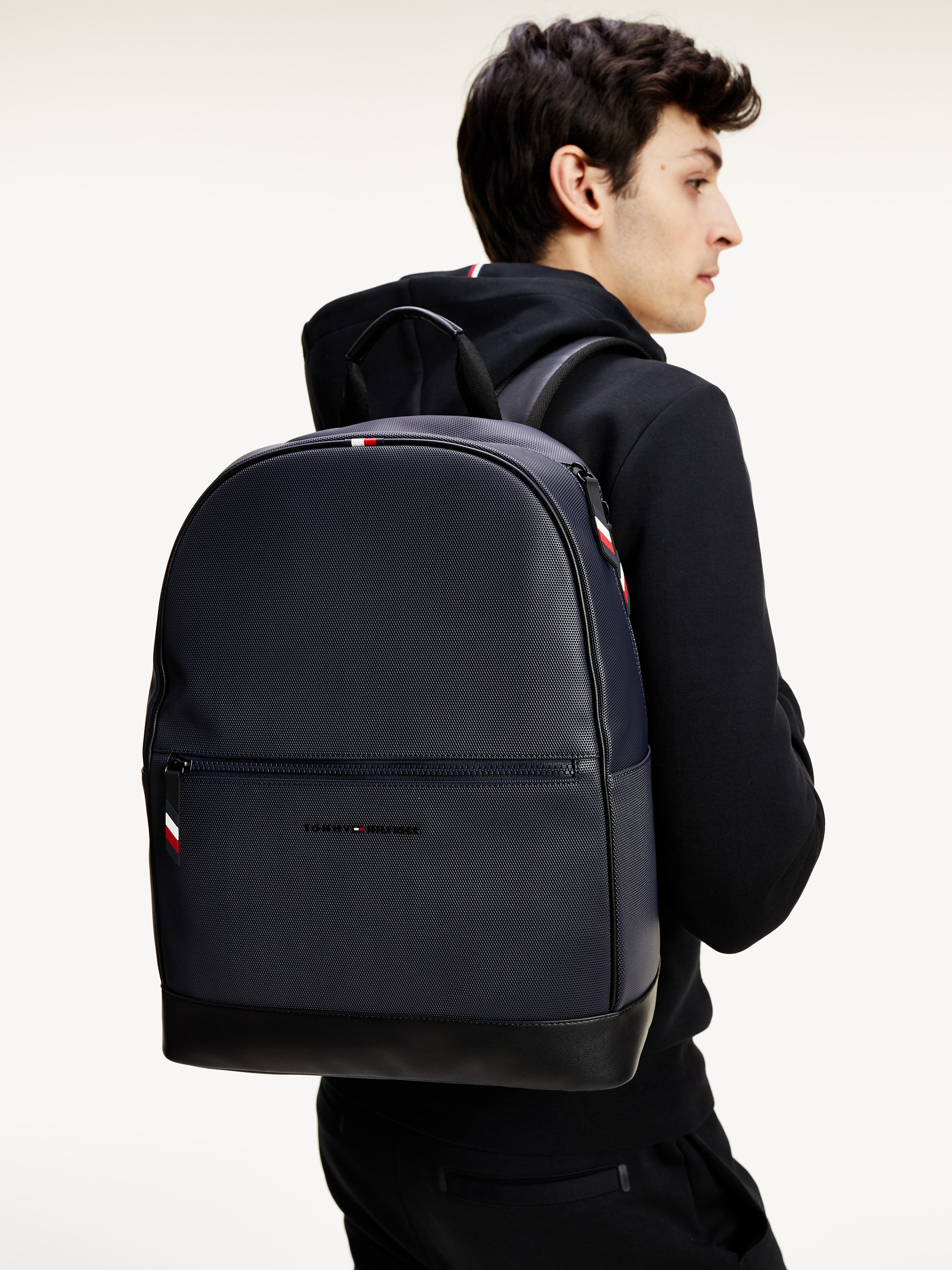 tommy hilfiger essential logo backpack