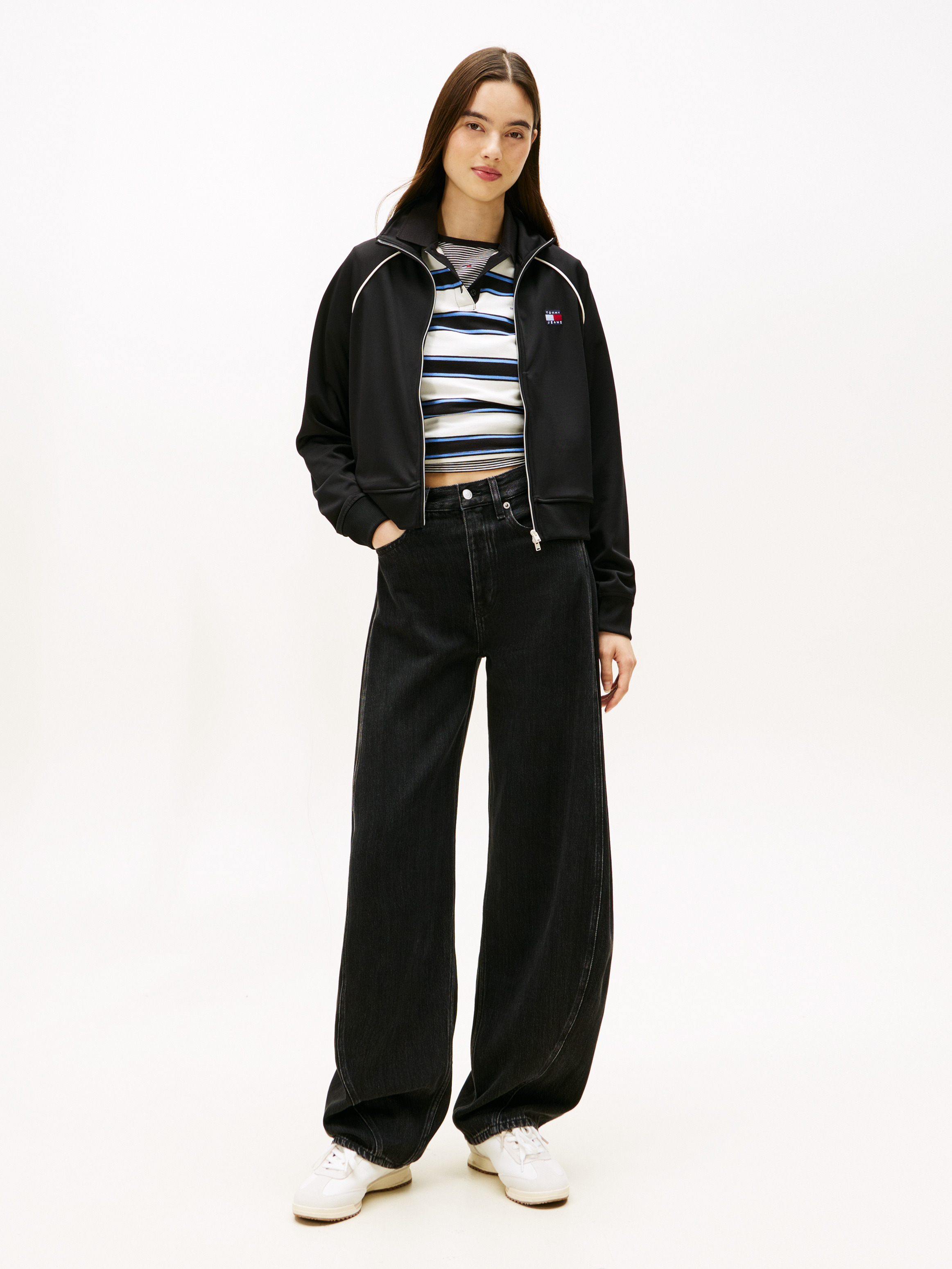 Mid Rise Barrel Leg Black Jeans
