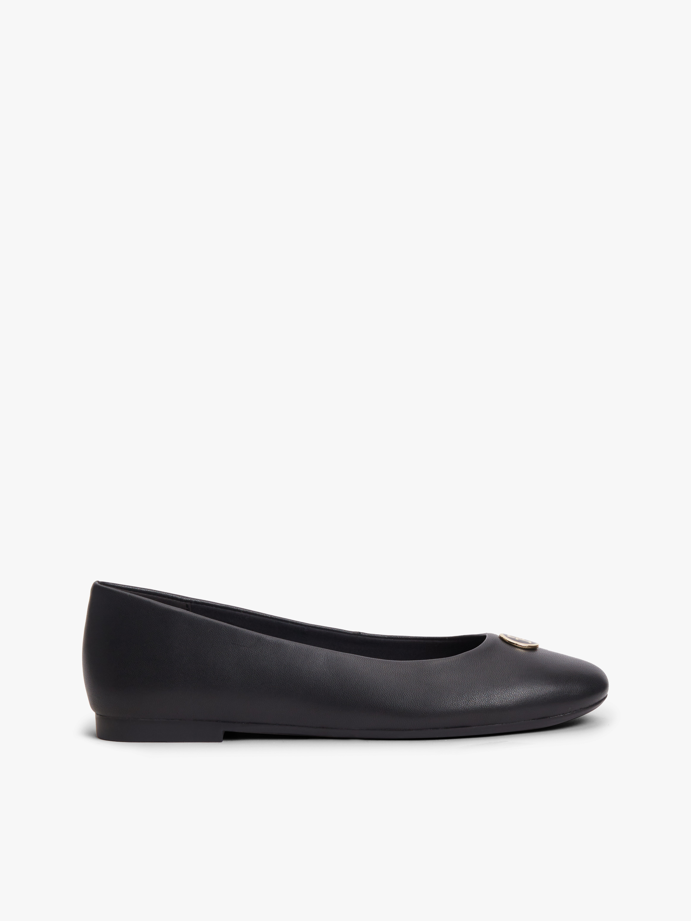 TH Monogram Plaque Leather Ballerinas — Black