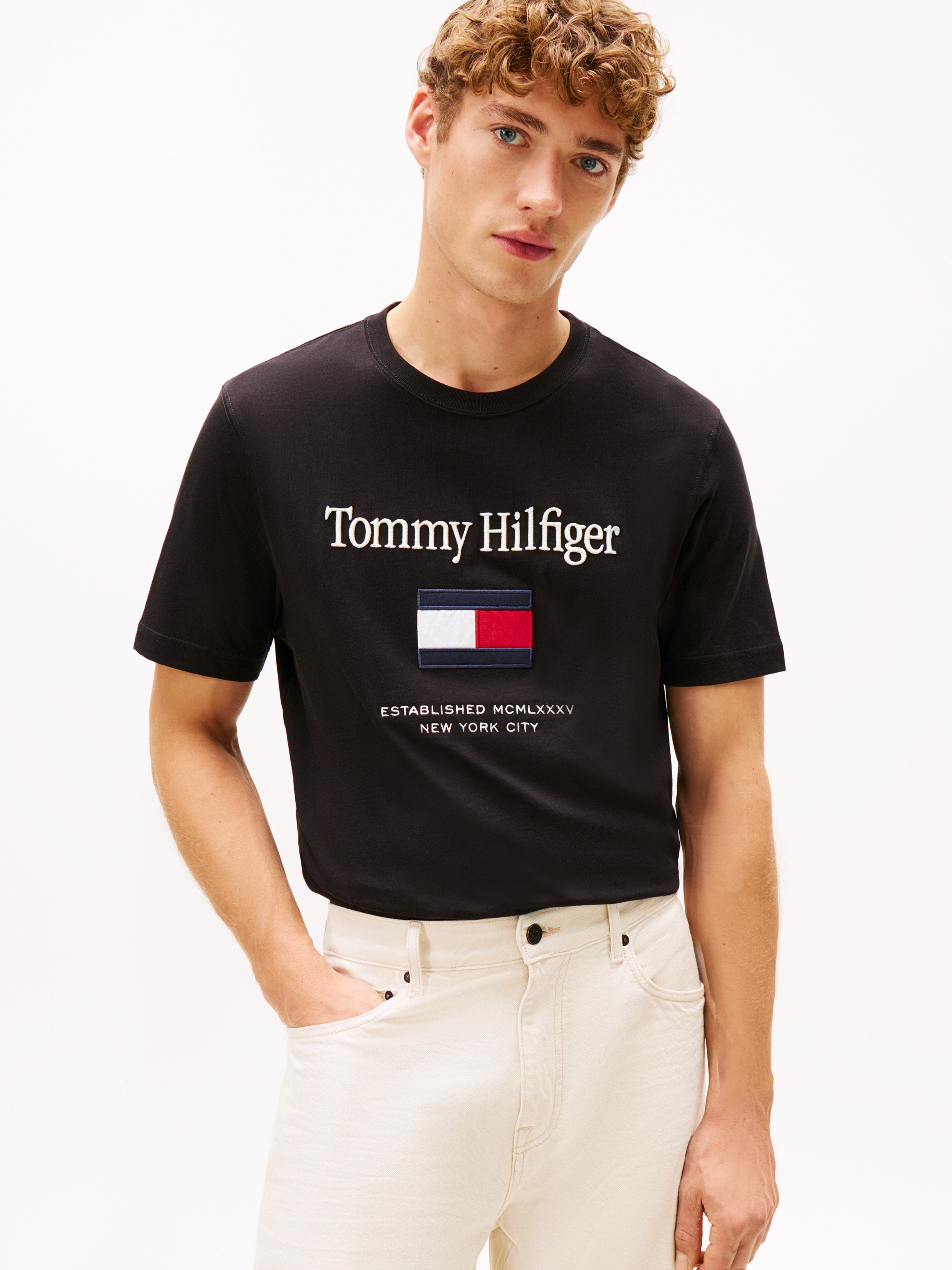 Logo Embroidery Crew Neck T-Shirt — Black